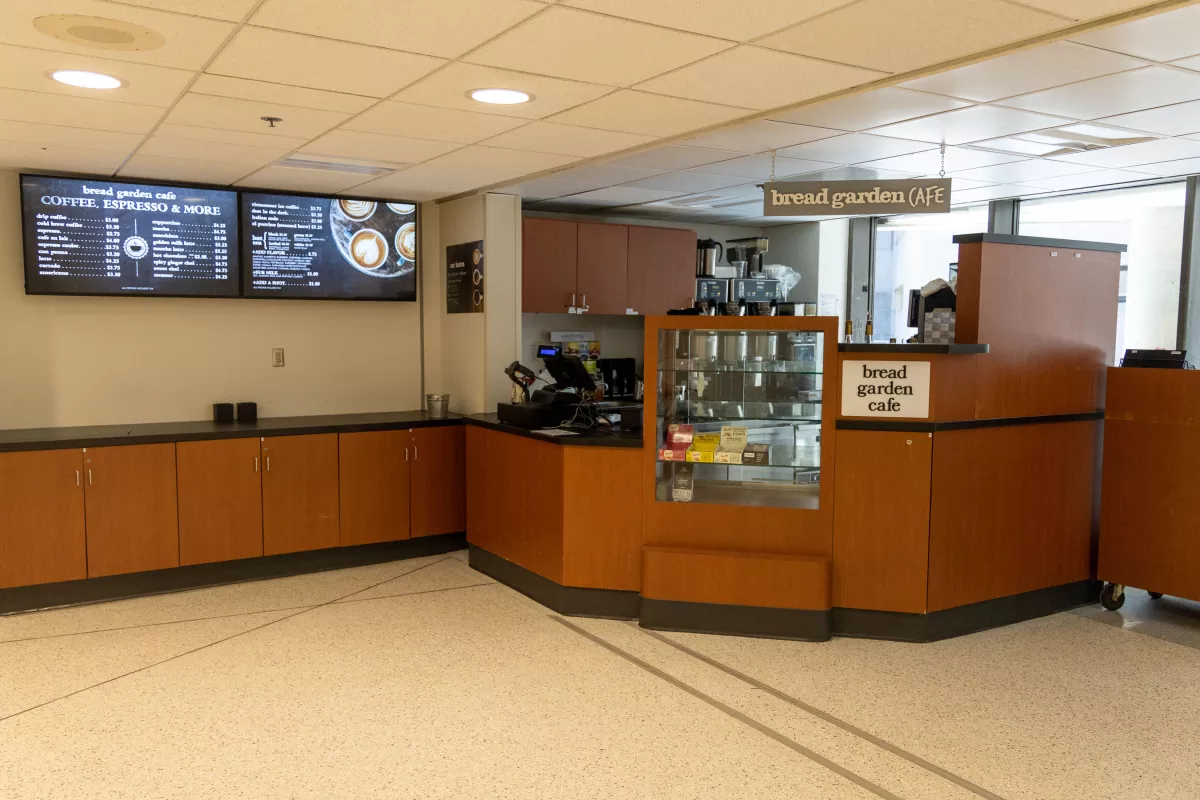 Bread Garden Cafe Fountain Entrance Lobby University of Iowa Health